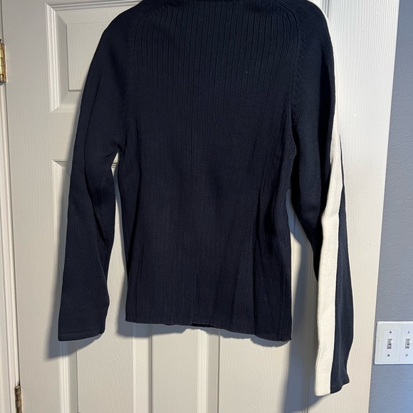 Tommy Hilfiger Navy sweater with white and minor red details. Size L. - Picture 9 of 9